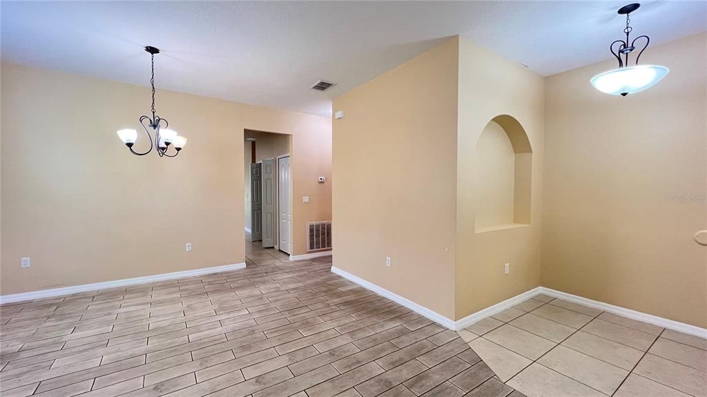 For Sale: $379,990 (4 beds, 2 baths, 1976 Square Feet)