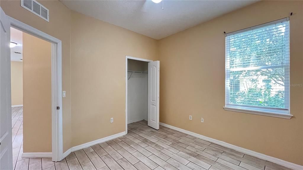 For Sale: $379,990 (4 beds, 2 baths, 1976 Square Feet)