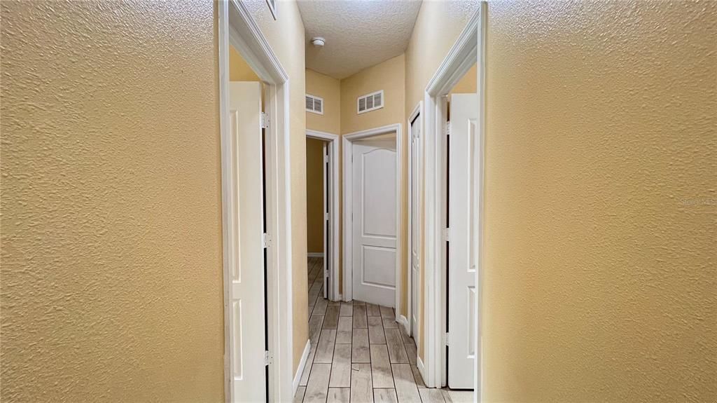 For Sale: $379,990 (4 beds, 2 baths, 1976 Square Feet)