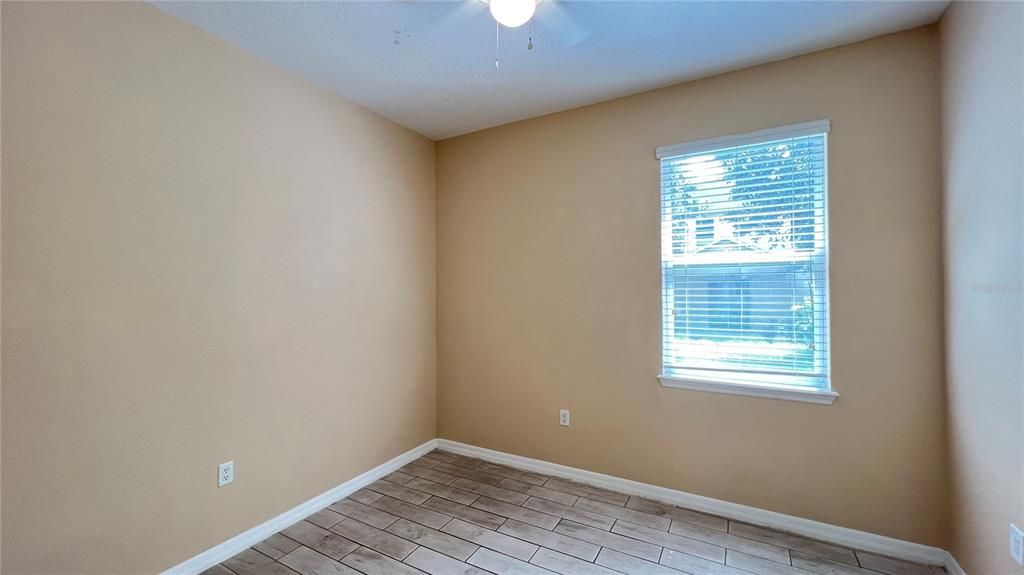 For Sale: $379,990 (4 beds, 2 baths, 1976 Square Feet)