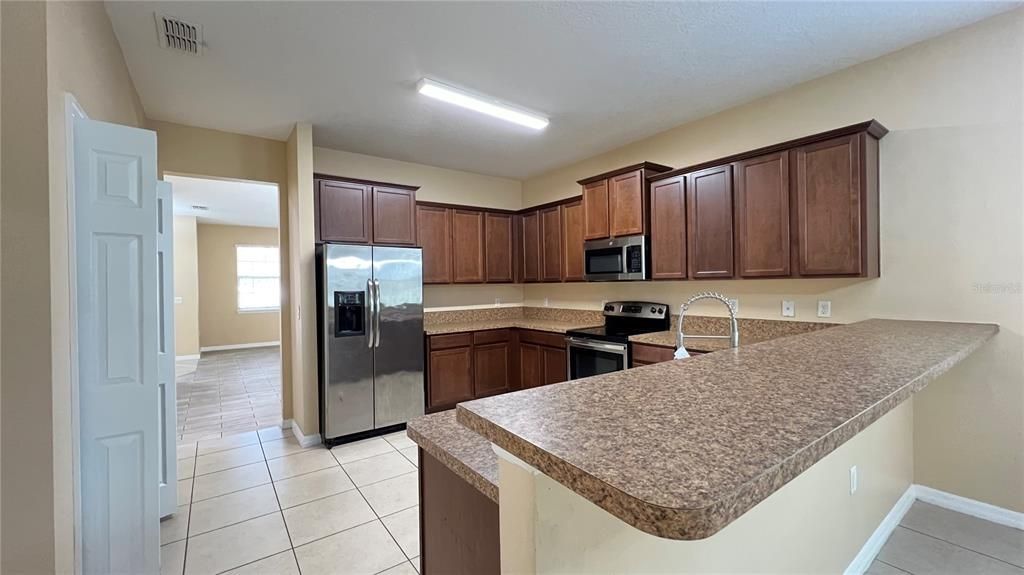 For Sale: $379,990 (4 beds, 2 baths, 1976 Square Feet)
