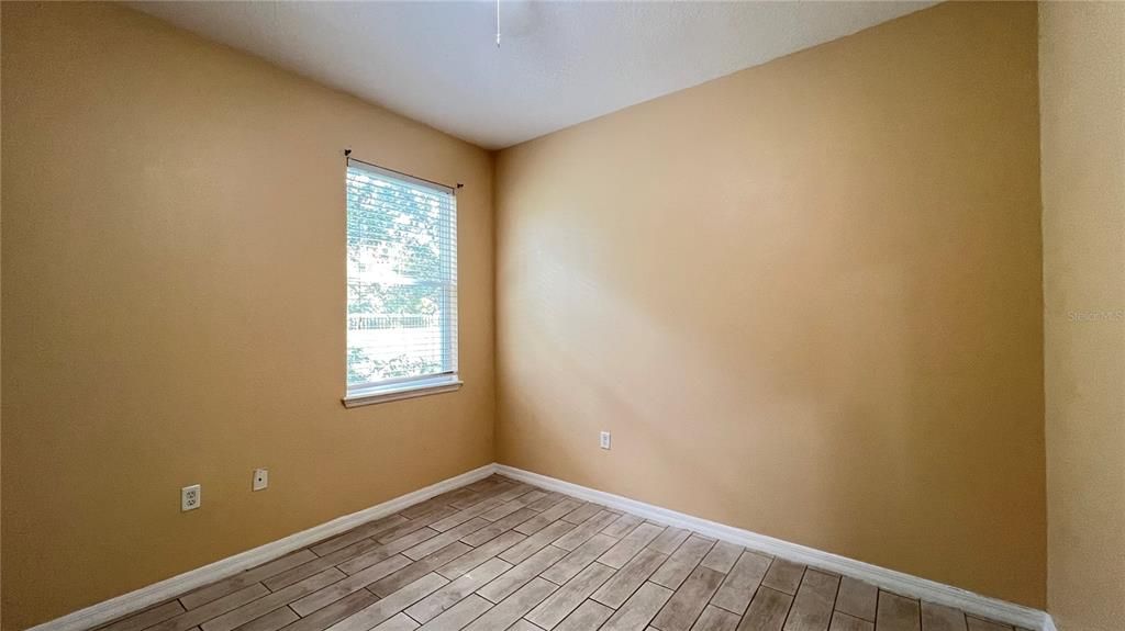 For Sale: $379,990 (4 beds, 2 baths, 1976 Square Feet)
