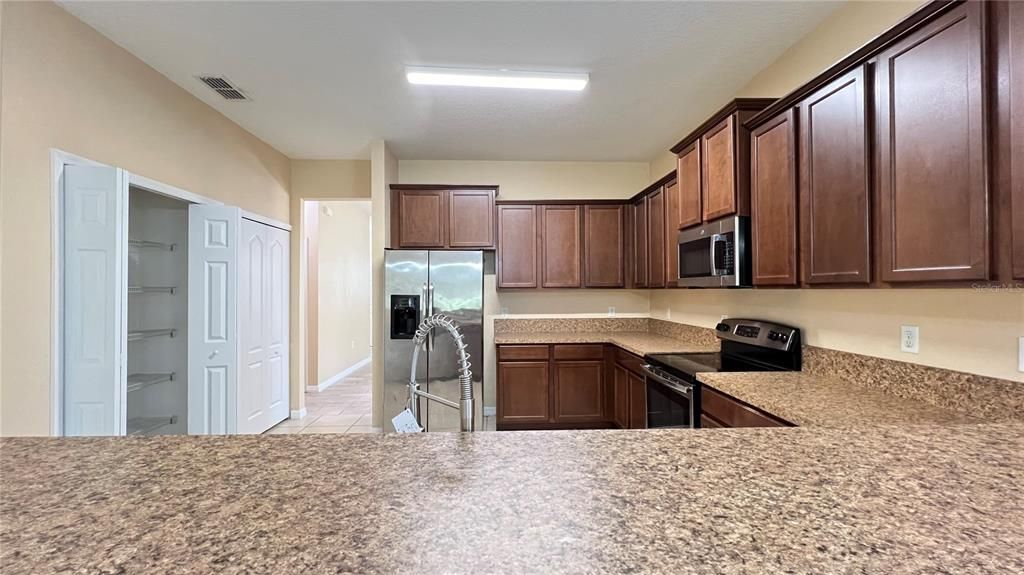 For Sale: $379,990 (4 beds, 2 baths, 1976 Square Feet)