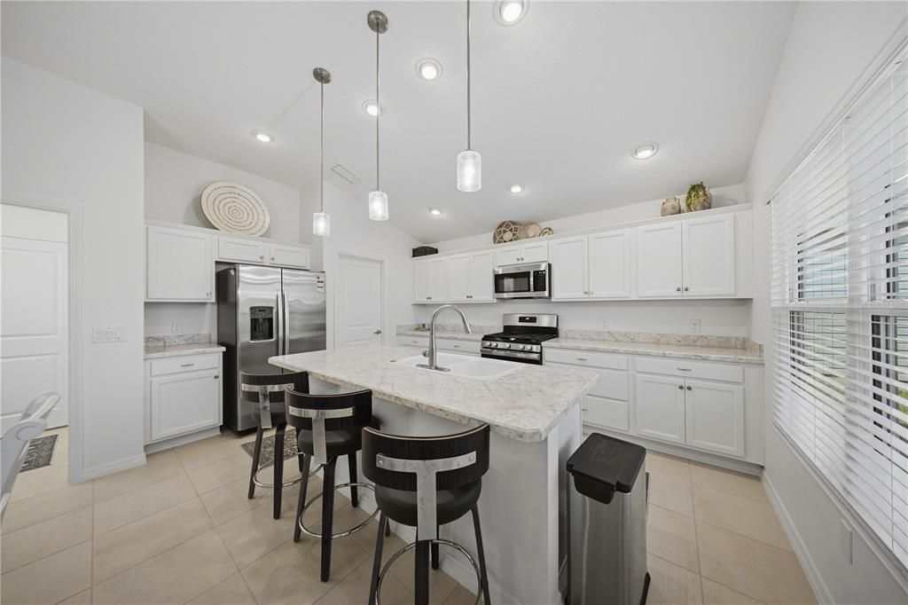 For Sale: $399,000 (3 beds, 2 baths, 1419 Square Feet)