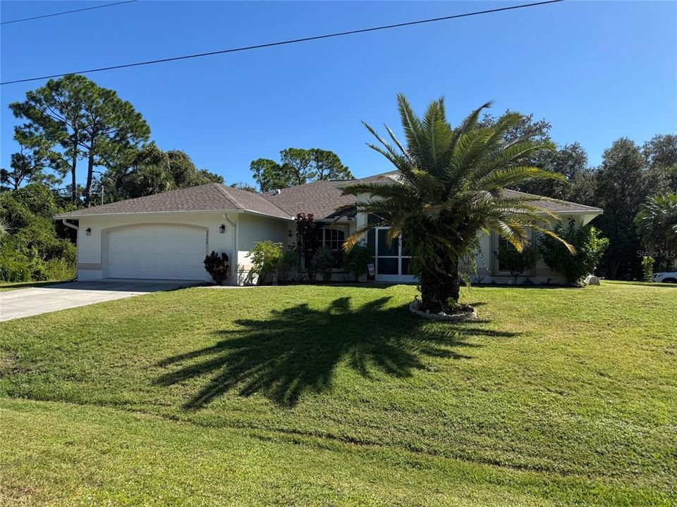 For Sale: $352,000 (3 beds, 2 baths, 1958 Square Feet)