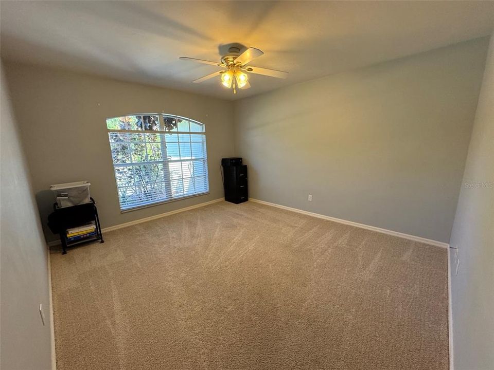 For Sale: $352,000 (3 beds, 2 baths, 1958 Square Feet)