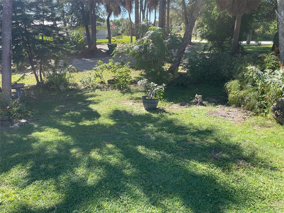 For Sale: $352,000 (3 beds, 2 baths, 1958 Square Feet)