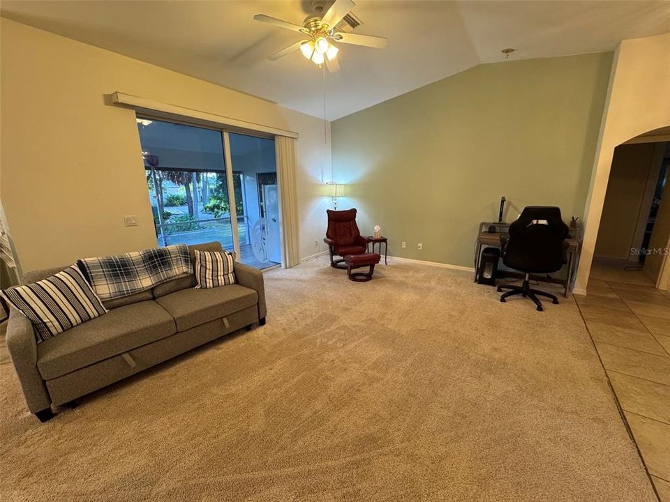 For Sale: $352,000 (3 beds, 2 baths, 1958 Square Feet)