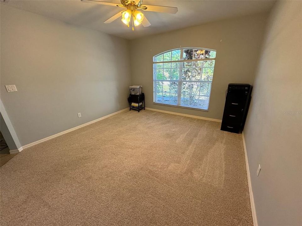 For Sale: $352,000 (3 beds, 2 baths, 1958 Square Feet)