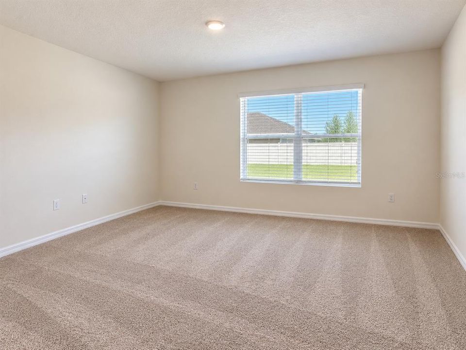For Sale: $365,000 (4 beds, 2 baths, 1846 Square Feet)