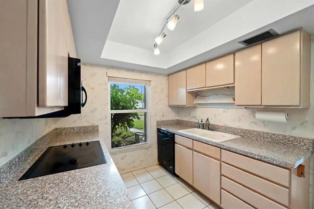 En Venta: $199,000 (2 camas, 2 baños, 1379 Pies cuadrados)