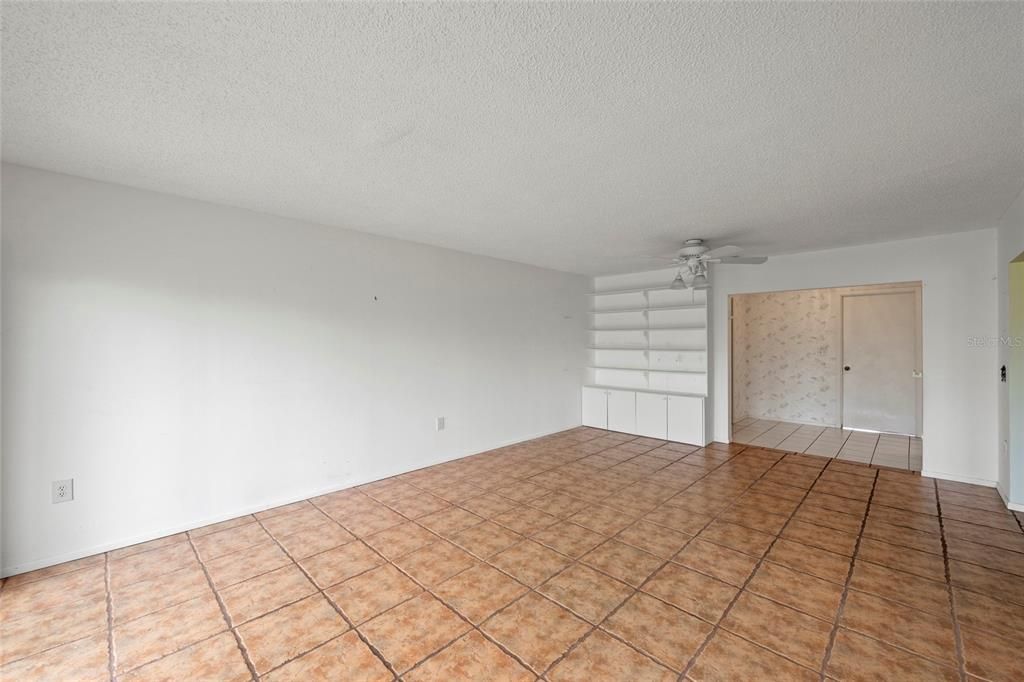 En Venta: $199,000 (2 camas, 2 baños, 1379 Pies cuadrados)