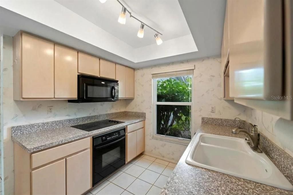 En Venta: $199,000 (2 camas, 2 baños, 1379 Pies cuadrados)