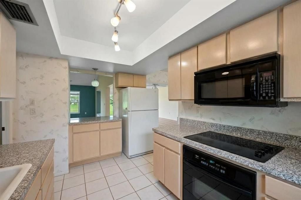 En Venta: $199,000 (2 camas, 2 baños, 1379 Pies cuadrados)