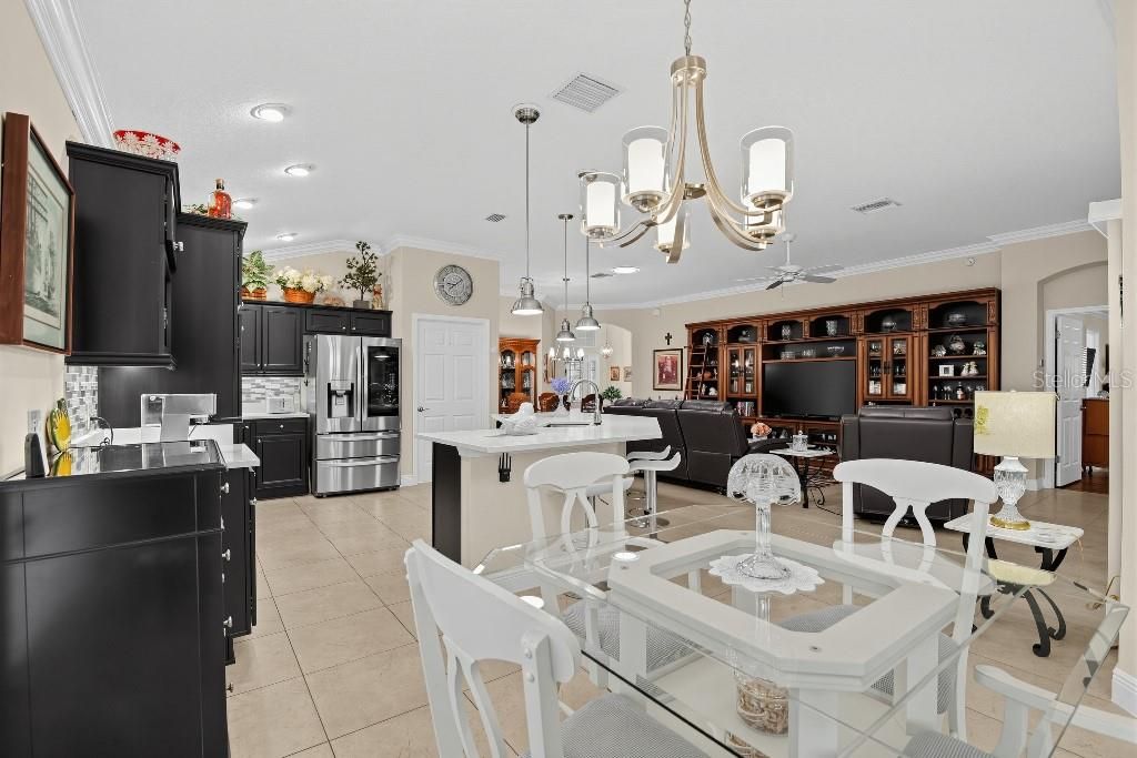 For Sale: $559,900 (3 beds, 2 baths, 1930 Square Feet)