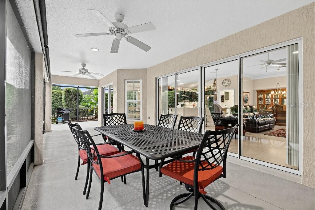 For Sale: $559,900 (3 beds, 2 baths, 1930 Square Feet)