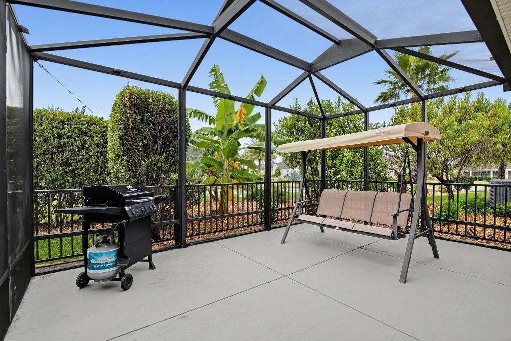 For Sale: $559,900 (3 beds, 2 baths, 1930 Square Feet)