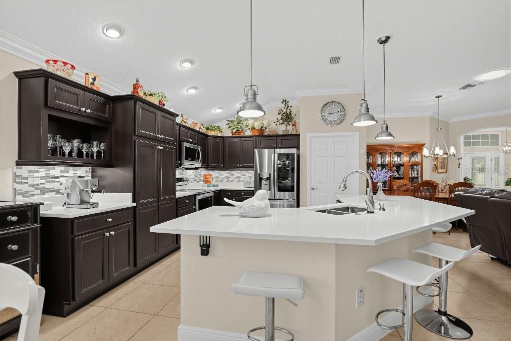 For Sale: $559,900 (3 beds, 2 baths, 1930 Square Feet)