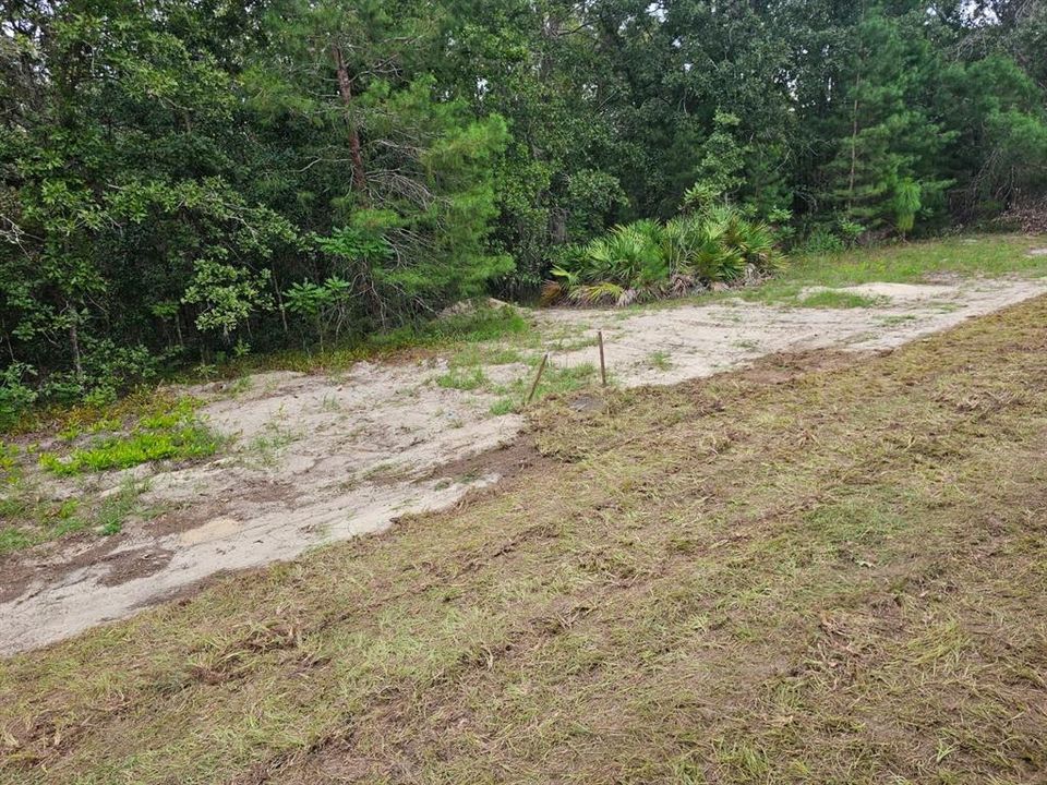 На продажу: $55,000 (0.55 acres)