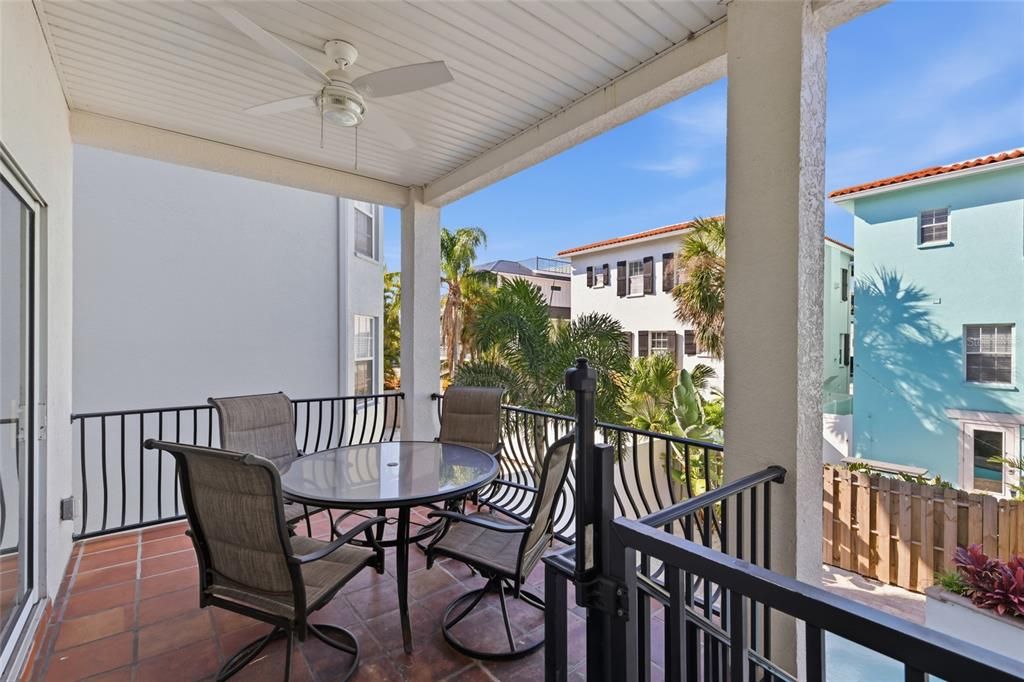 For Sale: $1,650,000 (4 beds, 4 baths, 3088 Square Feet)