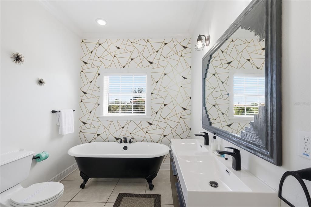For Sale: $1,650,000 (4 beds, 4 baths, 3088 Square Feet)
