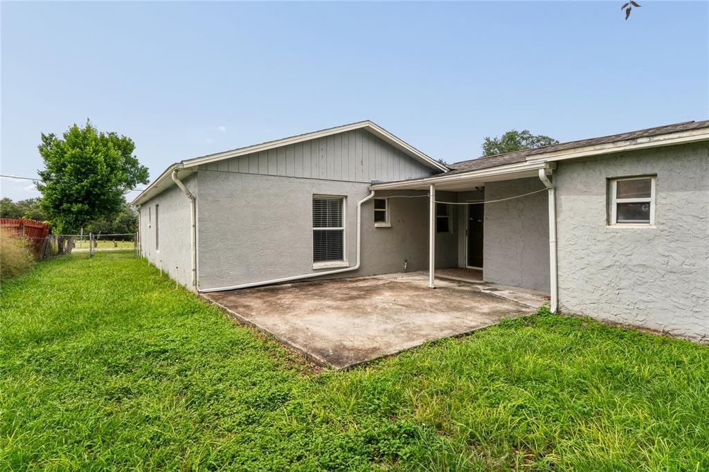 For Sale: $360,000 (4 beds, 3 baths, 1832 Square Feet)
