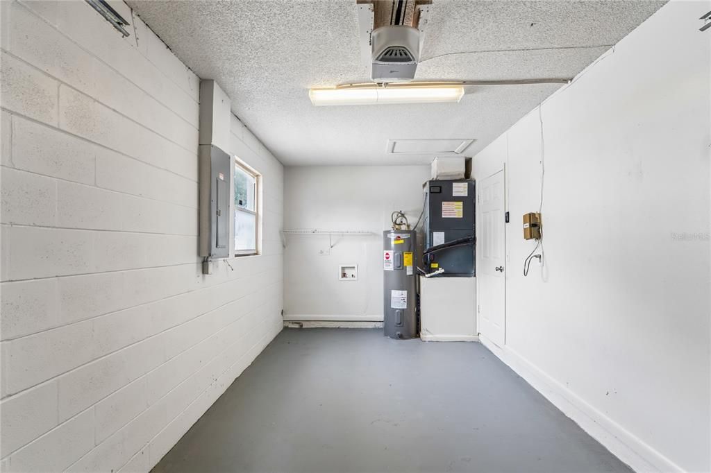 For Sale: $360,000 (4 beds, 3 baths, 1832 Square Feet)