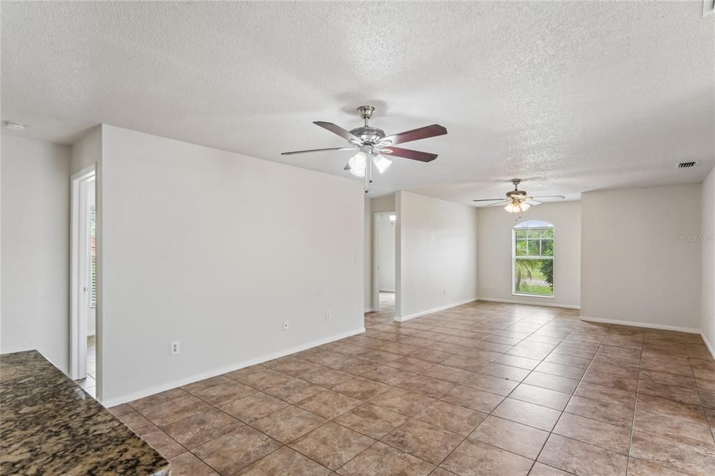 For Sale: $360,000 (4 beds, 3 baths, 1832 Square Feet)