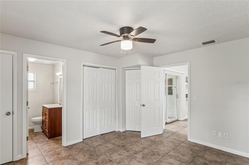 For Sale: $360,000 (4 beds, 3 baths, 1832 Square Feet)