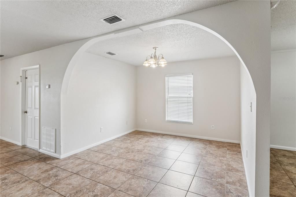 For Sale: $360,000 (4 beds, 3 baths, 1832 Square Feet)