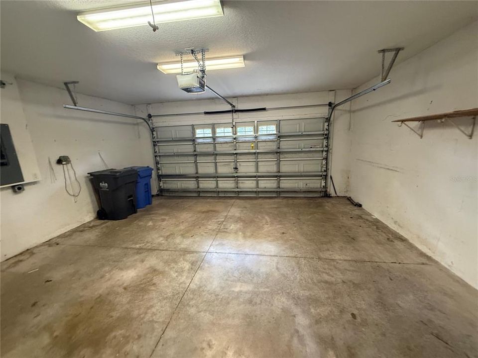 En Venta: $275,000 (4 camas, 2 baños, 2249 Pies cuadrados)