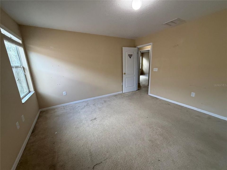 En Venta: $275,000 (4 camas, 2 baños, 2249 Pies cuadrados)