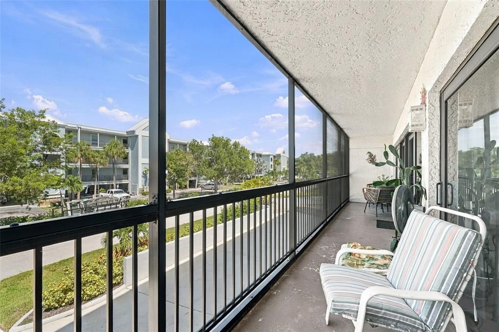 En Venta: $299,000 (2 camas, 2 baños, 1913 Pies cuadrados)