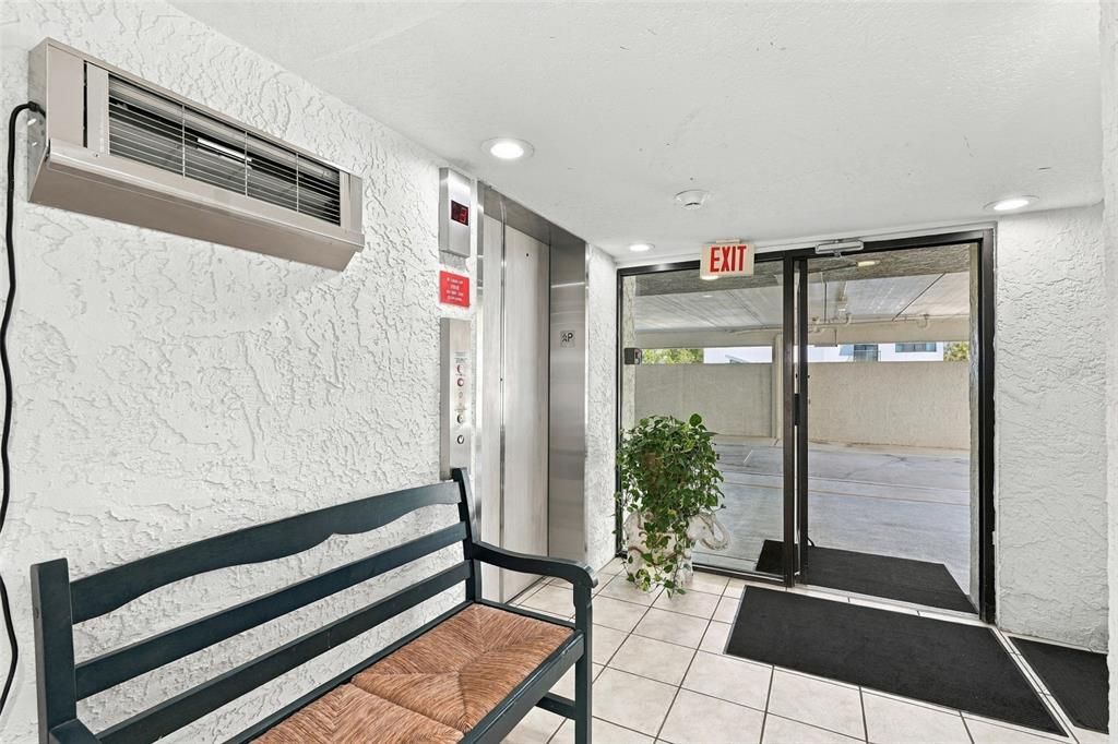 En Venta: $299,000 (2 camas, 2 baños, 1913 Pies cuadrados)