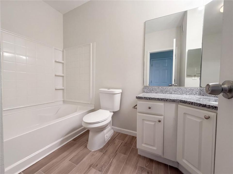 For Sale: $184,000 (2 beds, 2 baths, 1048 Square Feet)