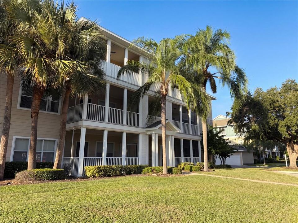For Sale: $184,000 (2 beds, 2 baths, 1048 Square Feet)