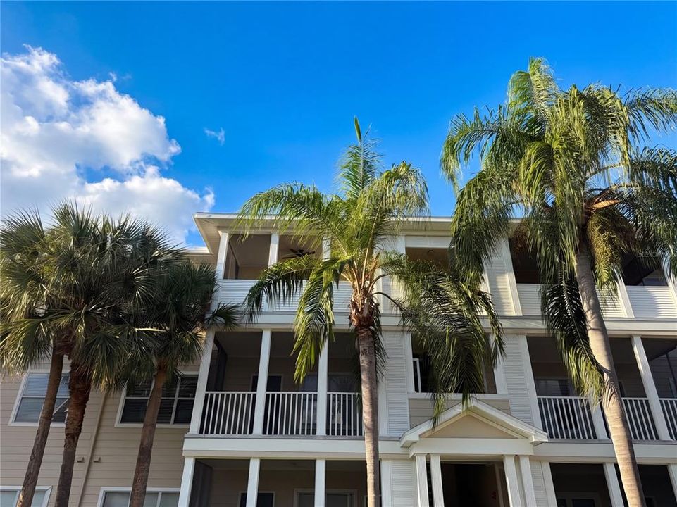 For Sale: $184,000 (2 beds, 2 baths, 1048 Square Feet)