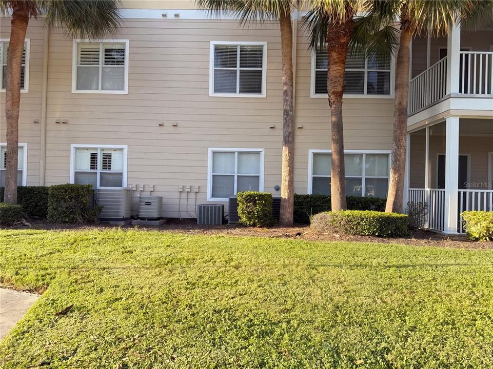 For Sale: $184,000 (2 beds, 2 baths, 1048 Square Feet)
