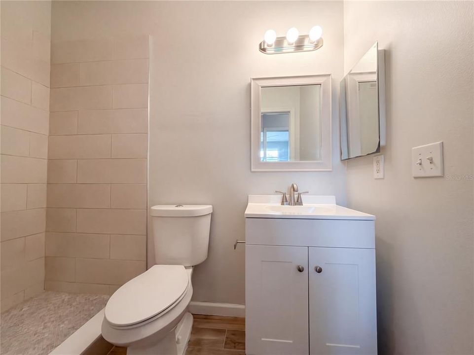 For Sale: $184,000 (2 beds, 2 baths, 1048 Square Feet)