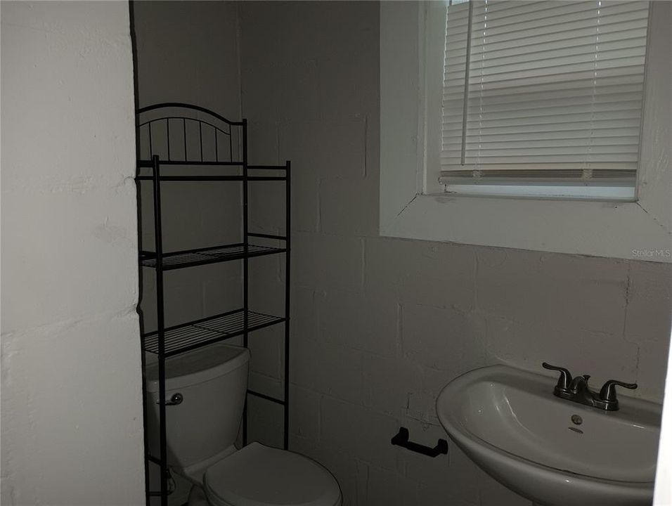 В аренду: $900 (1 спален, 1 ванн, 650 Квадратных фут)