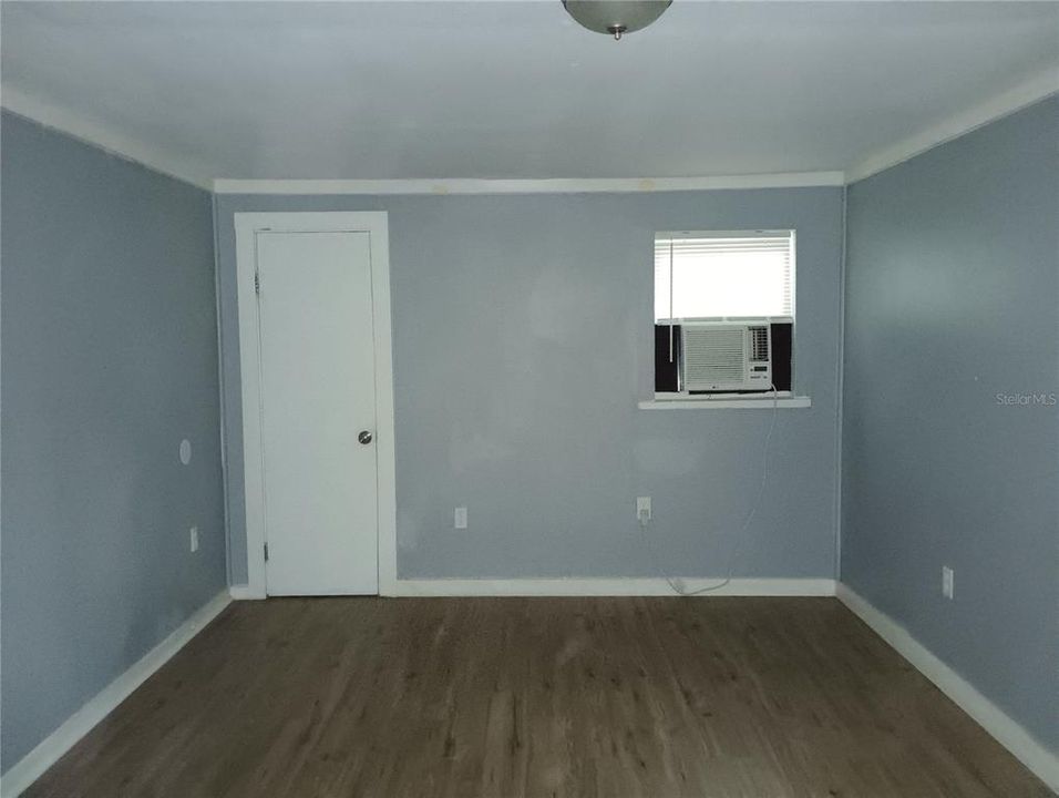 В аренду: $900 (1 спален, 1 ванн, 650 Квадратных фут)