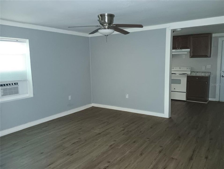 В аренду: $900 (1 спален, 1 ванн, 650 Квадратных фут)