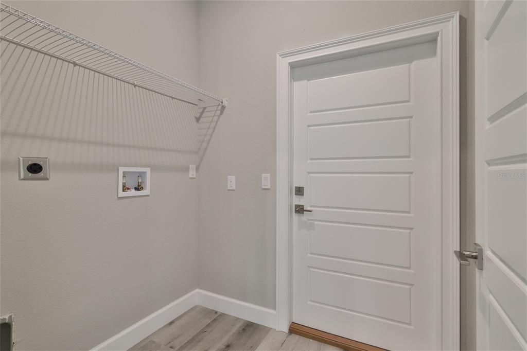 For Sale: $585,000 (6 beds, 0 baths, 3150 Square Feet)