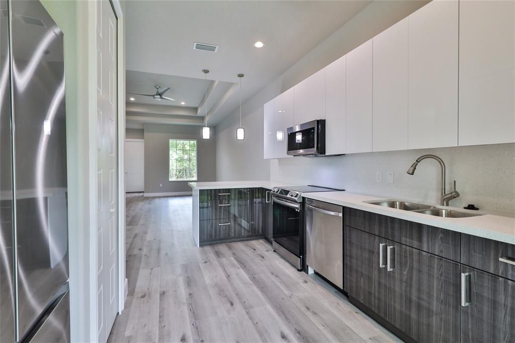 For Sale: $585,000 (6 beds, 0 baths, 3150 Square Feet)