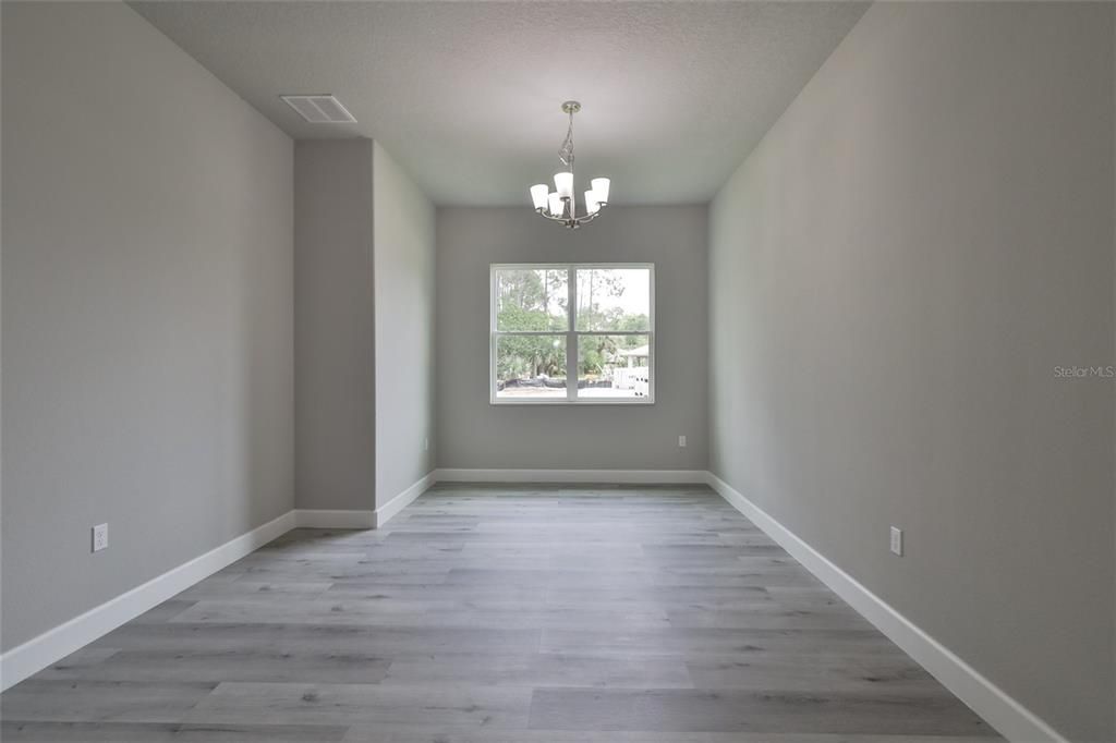 For Sale: $585,000 (6 beds, 0 baths, 3150 Square Feet)