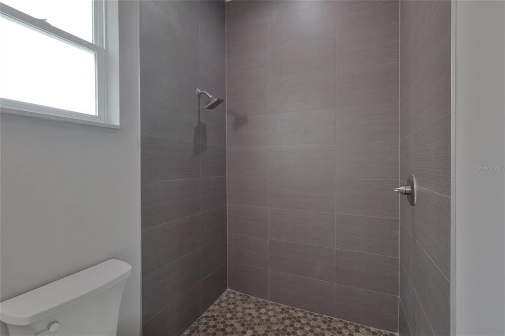 For Sale: $585,000 (6 beds, 0 baths, 3150 Square Feet)