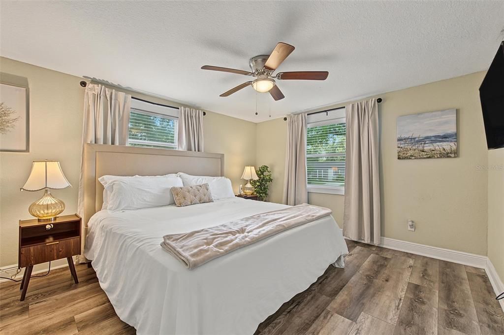En Venta: $469,000 (4 camas, 2 baños, 1518 Pies cuadrados)