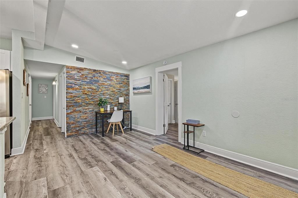 En Venta: $469,000 (4 camas, 2 baños, 1518 Pies cuadrados)