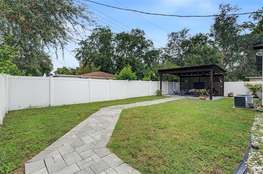 En Venta: $469,000 (4 camas, 2 baños, 1518 Pies cuadrados)