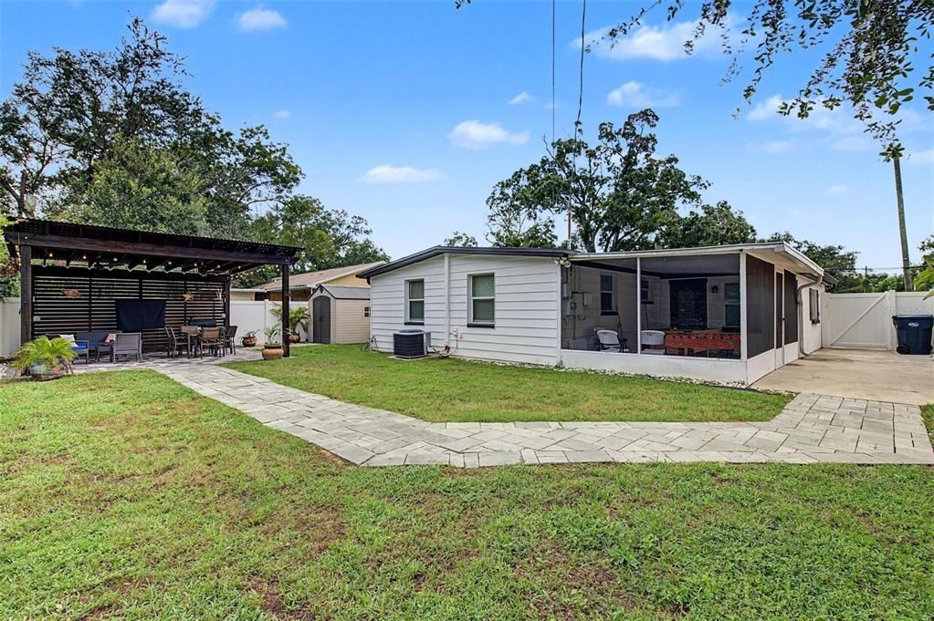 En Venta: $469,000 (4 camas, 2 baños, 1518 Pies cuadrados)